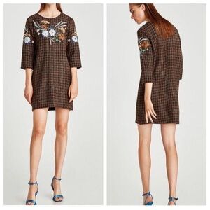 Zara W/B Tweed Embroidered Long-sleeve Shift Dress - S